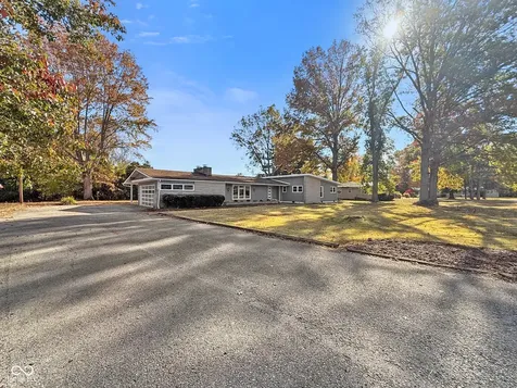 1208 Elizabeth Lane Terre Haute IN 47802