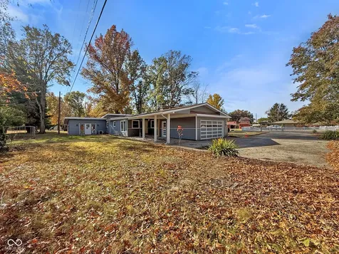 1208 Elizabeth Lane Terre Haute IN 47802