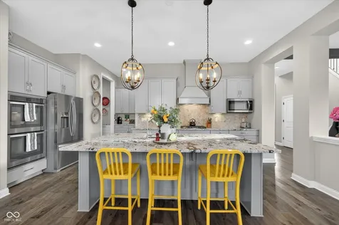 6507 Regents Park Court Zionsville IN 46077