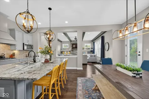6507 Regents Park Court Zionsville IN 46077