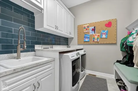 6507 Regents Park Court Zionsville IN 46077