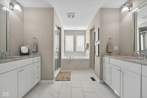 6507 Regents Park Court Zionsville IN 46077