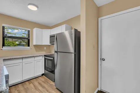 4112 Zinfandel Way Indianapolis IN 46254