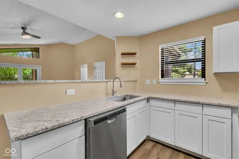 4112 Zinfandel Way Indianapolis IN 46254