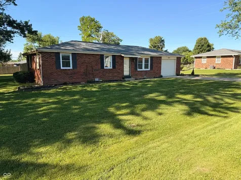 8262 E Rockwood Street Columbus IN 47203