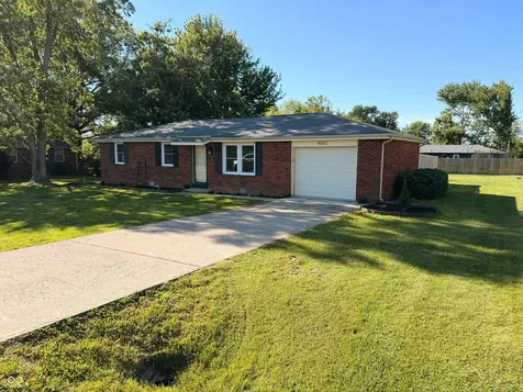 8262 E Rockwood Street Columbus IN 47203