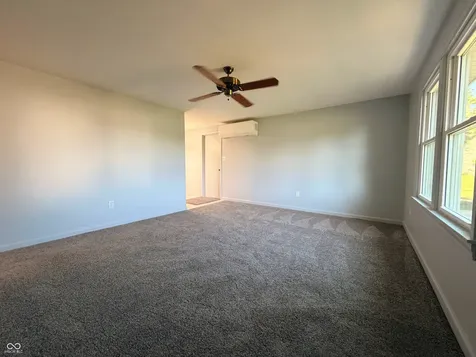 8262 E Rockwood Street Columbus IN 47203