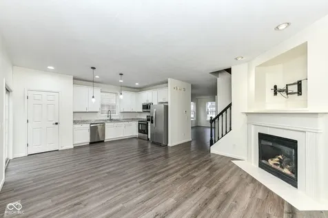 3327 Decker Ridge Drive Indianapolis IN 46268