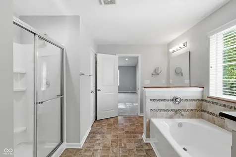 8110 Eskerban Drive Avon IN 46123