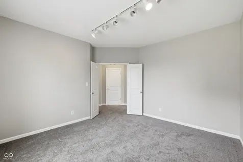 8110 Eskerban Drive Avon IN 46123