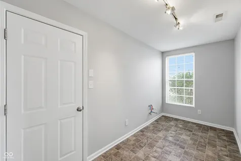 8110 Eskerban Drive Avon IN 46123