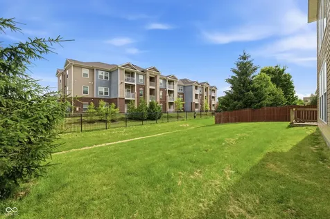 8110 Eskerban Drive Avon IN 46123