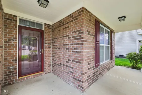 8110 Eskerban Drive Avon IN 46123