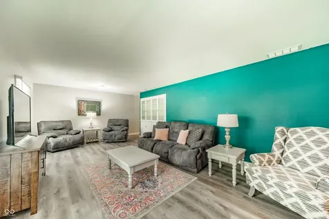1641 Hillcrest Avenue Anderson IN 46011