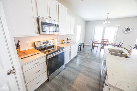 8822 Rowling Way Indianapolis IN 46239