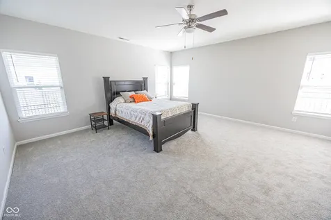 8822 Rowling Way Indianapolis IN 46239