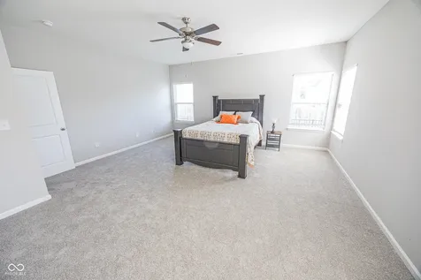 8822 Rowling Way Indianapolis IN 46239