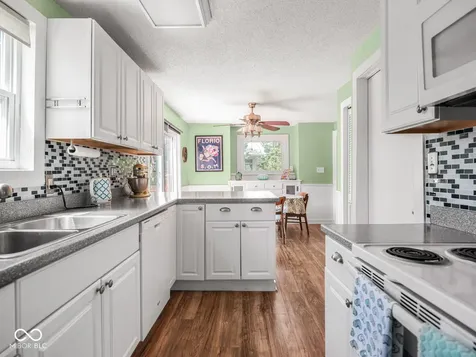 5827 Dewey Avenue Indianapolis IN 46219