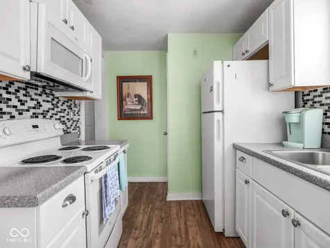 5827 Dewey Avenue Indianapolis IN 46219