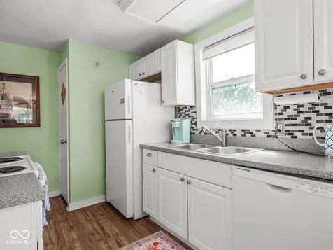 5827 Dewey Avenue Indianapolis IN 46219