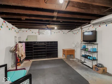 5827 Dewey Avenue Indianapolis IN 46219