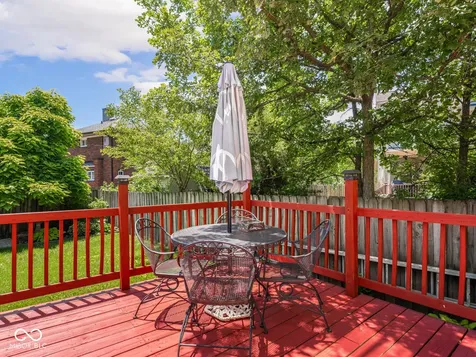 5827 Dewey Avenue Indianapolis IN 46219