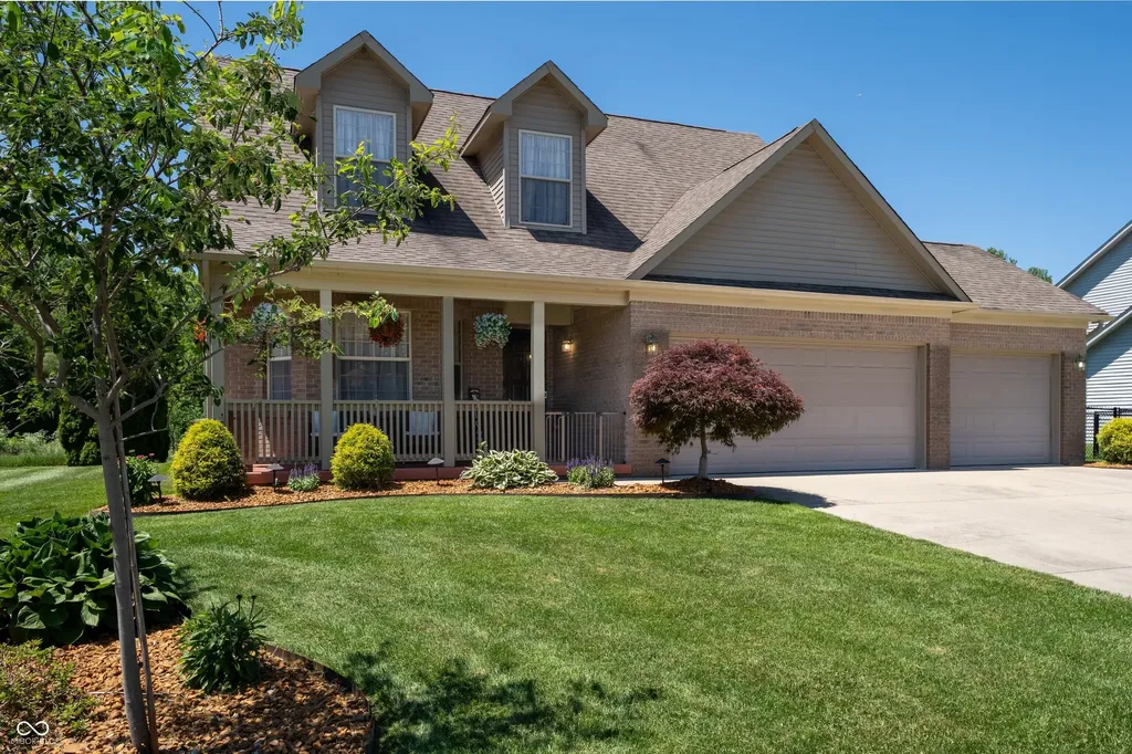 6075 Prairie Stream Way Columbus IN 47203