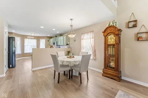 6075 Prairie Stream Way Columbus IN 47203