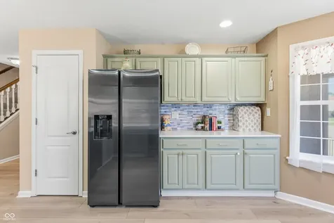 6075 Prairie Stream Way Columbus IN 47203