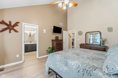 6075 Prairie Stream Way Columbus IN 47203