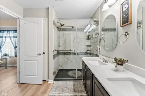 6075 Prairie Stream Way Columbus IN 47203