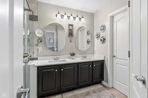 6075 Prairie Stream Way Columbus IN 47203