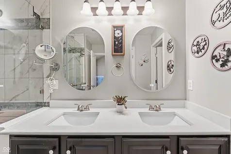 6075 Prairie Stream Way Columbus IN 47203