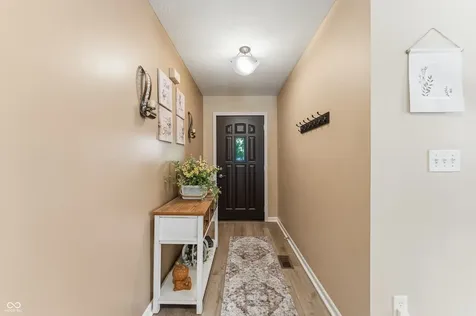 6075 Prairie Stream Way Columbus IN 47203