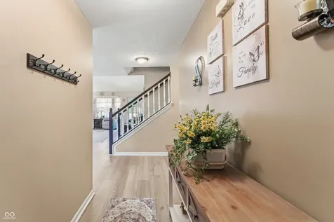 6075 Prairie Stream Way Columbus IN 47203