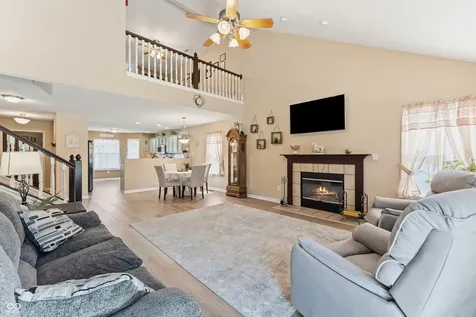 6075 Prairie Stream Way Columbus IN 47203