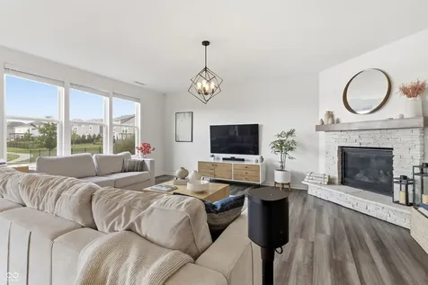 2131 Tompkins Drive Westfield IN 46074