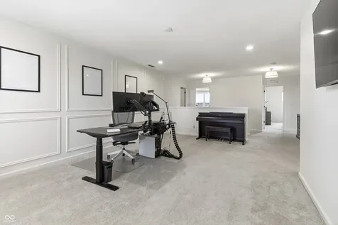 2131 Tompkins Drive Westfield IN 46074