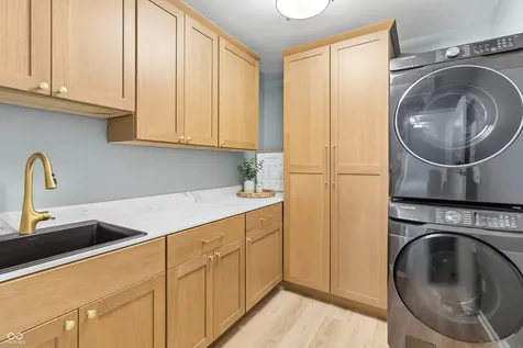 2131 Tompkins Drive Westfield IN 46074