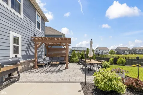 2131 Tompkins Drive Westfield IN 46074