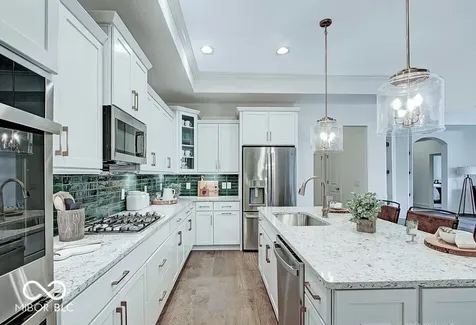 7073 Yosemite Drive Zionsville IN 46077