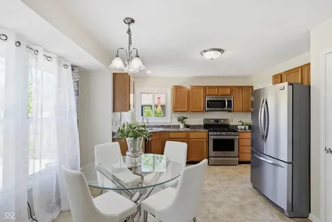 10713 Pimlico Circle Carmel IN 46280