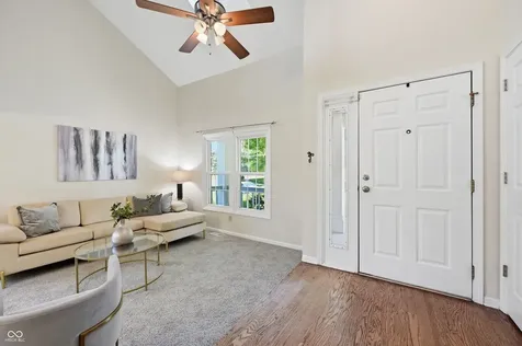 10713 Pimlico Circle Carmel IN 46280
