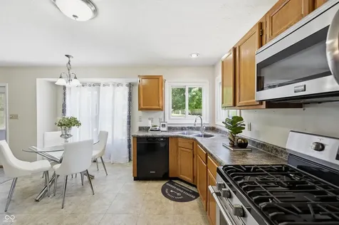 10713 Pimlico Circle Carmel IN 46280