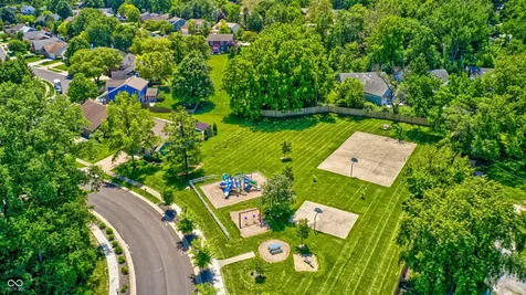 10713 Pimlico Circle Carmel IN 46280