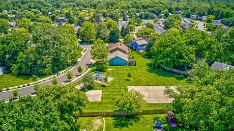 10713 Pimlico Circle Carmel IN 46280