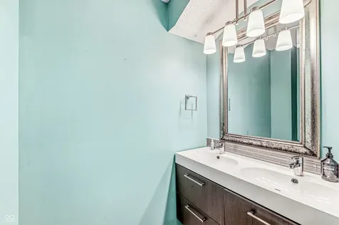 7522 E 80th Street Indianapolis IN 46256