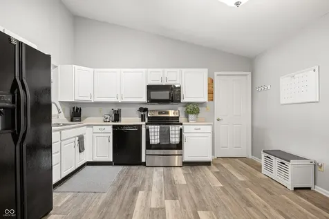 10542 Cedar Drive Fishers IN 46037