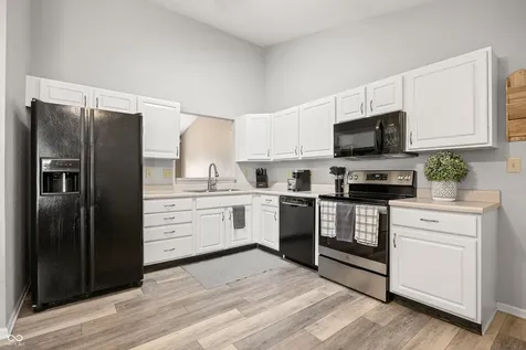 10542 Cedar Drive Fishers IN 46037