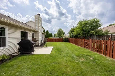10542 Cedar Drive Fishers IN 46037